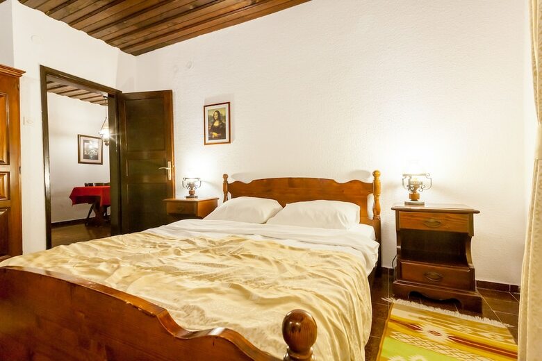 Hotel Kulla E Balshajve