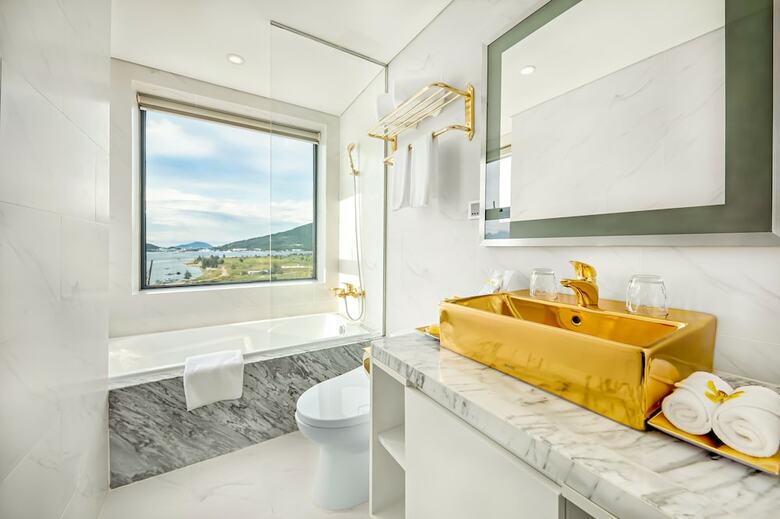 Hotel Danang Golden Bay