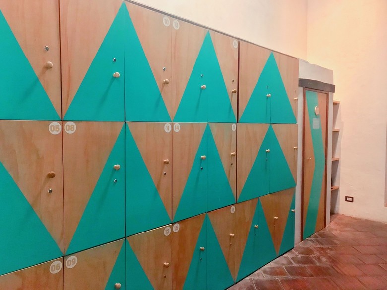 Hostal Adra Hostel
