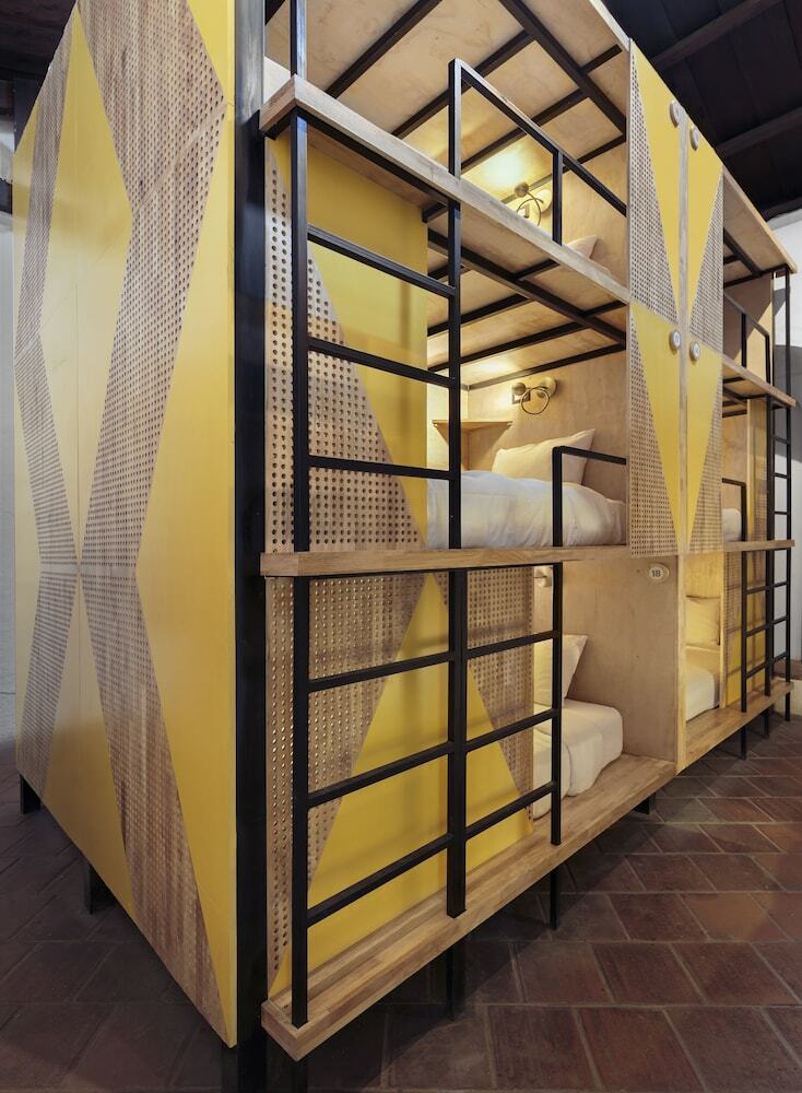 Hostal Adra Hostel