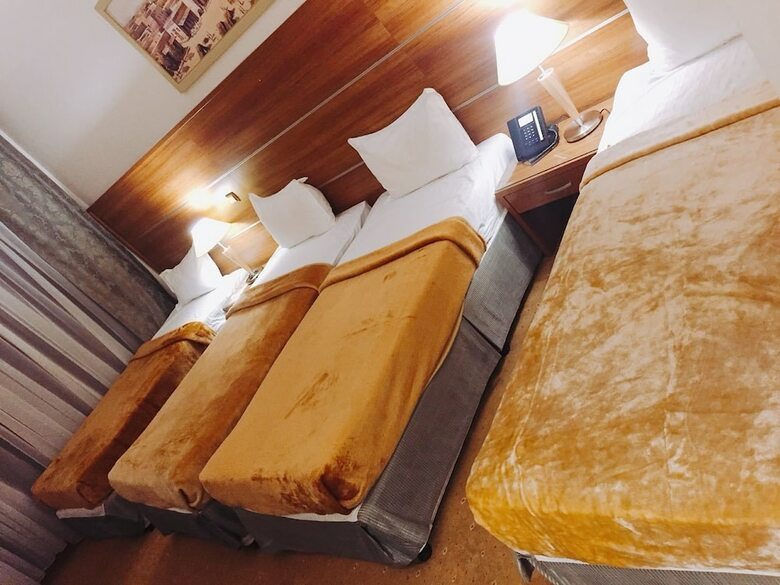 Hotel Golden Tulip Al Mektan