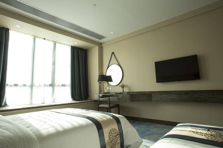 Landmark Hotel