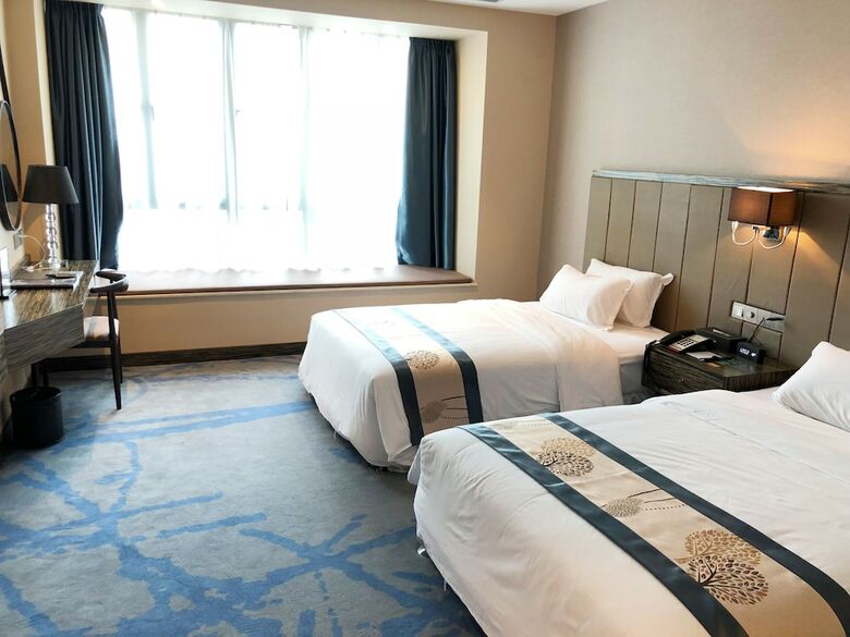 Landmark Hotel