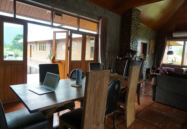 Hotel The Wes Village