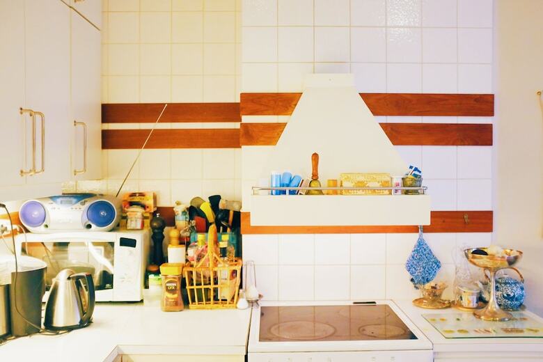 Beautiful, Artistic, Heirloom Apartment