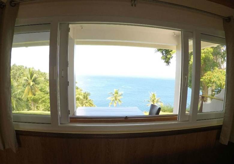 Villa Monkey Beach Dive Resort