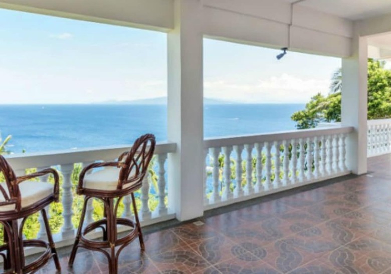 Villa Monkey Beach Dive Resort