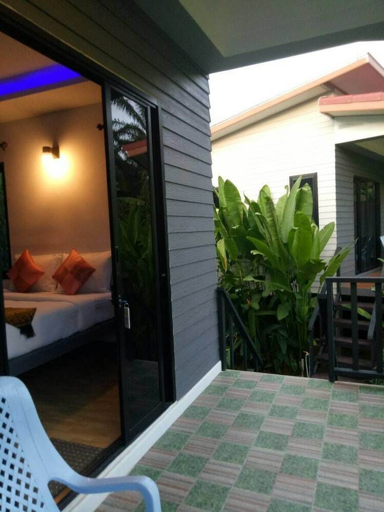 Hotel Baan Reenaa Lanta