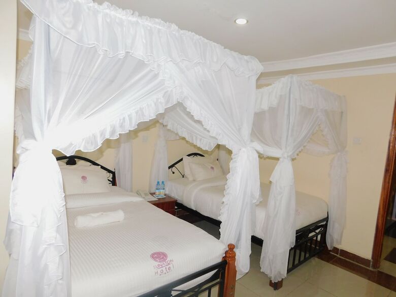 Sunaton Hotel