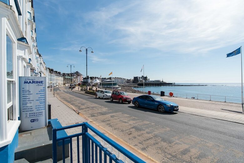 Gwesty'r Marine Hotel & Spa