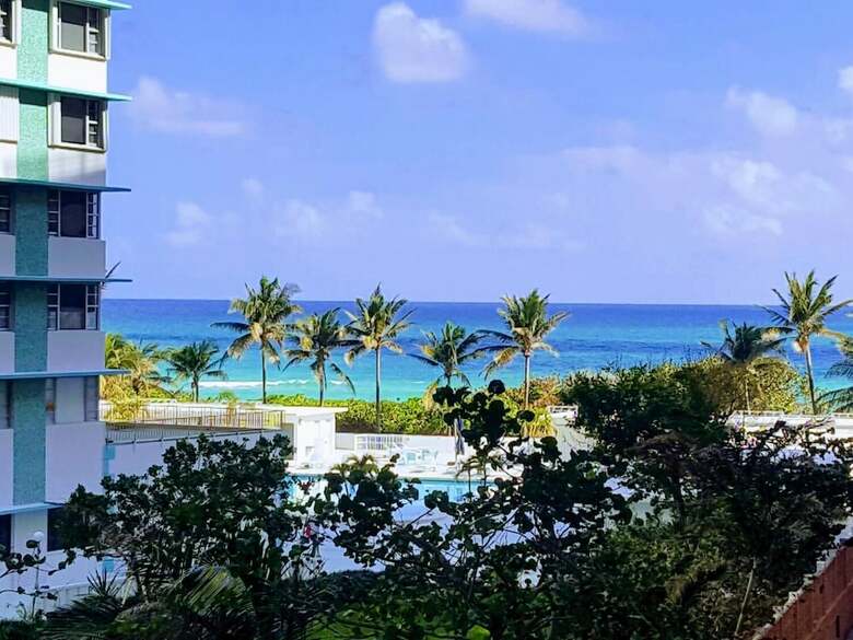 Hotel Luxury Beach Resort - Hora Rentals