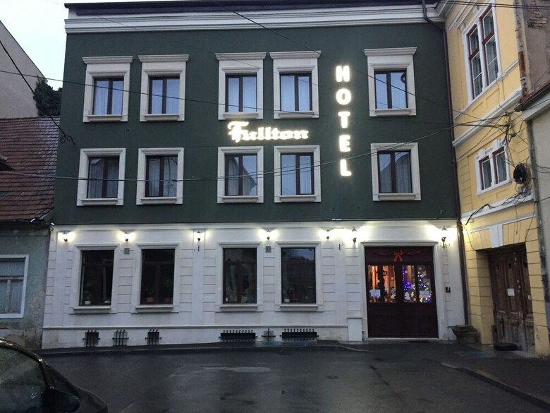 Fullton Hotel