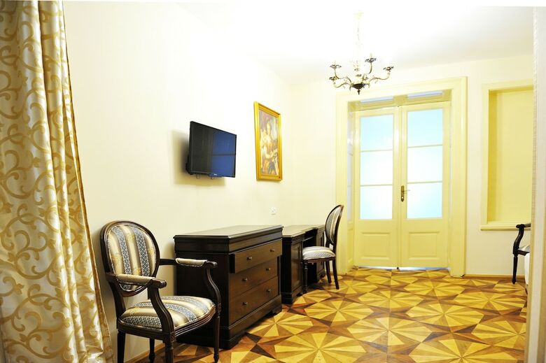 Hotel Safrano Palace