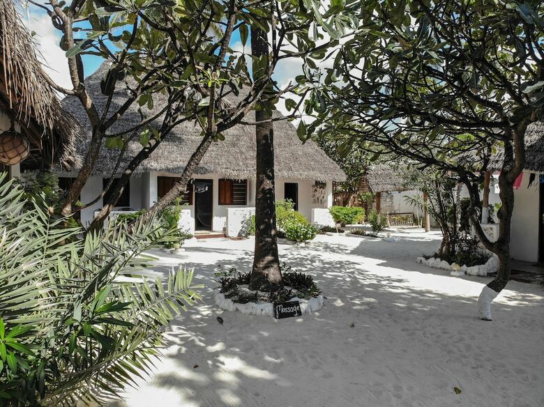 Coco Beach Hotel