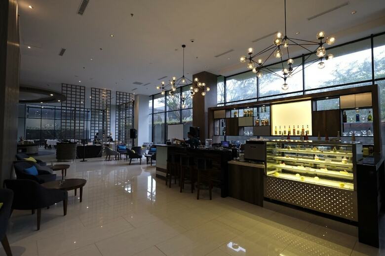 Hotel Ayola Lippo Cikarang