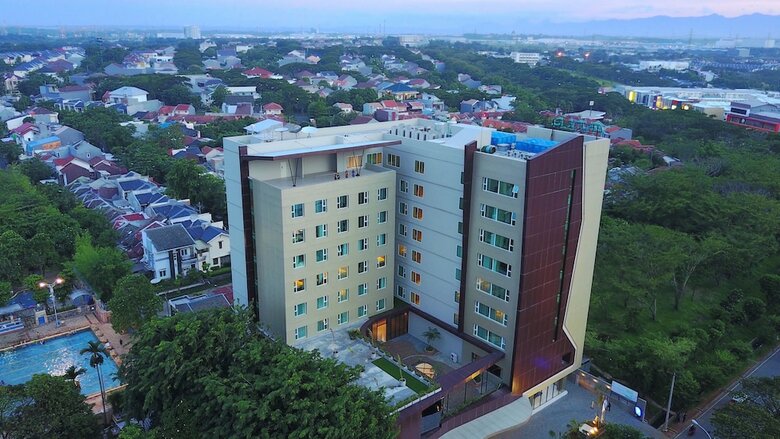 Hotel Ayola Lippo Cikarang