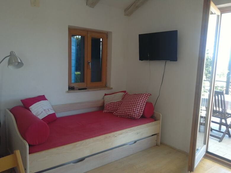 Apartments Ivas