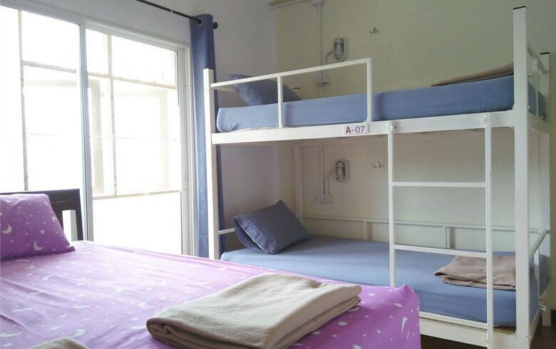 Hostal Dd&b Hostel