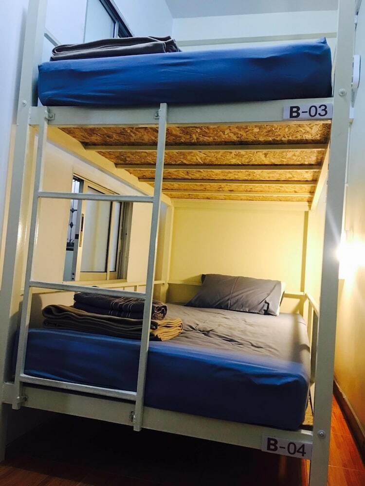 Hostal Dd&b Hostel