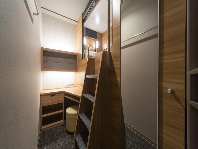 Hotel Global Cabin Tokyo Suidobashi