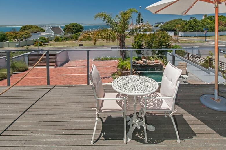 Hotel Whale Away Guest House