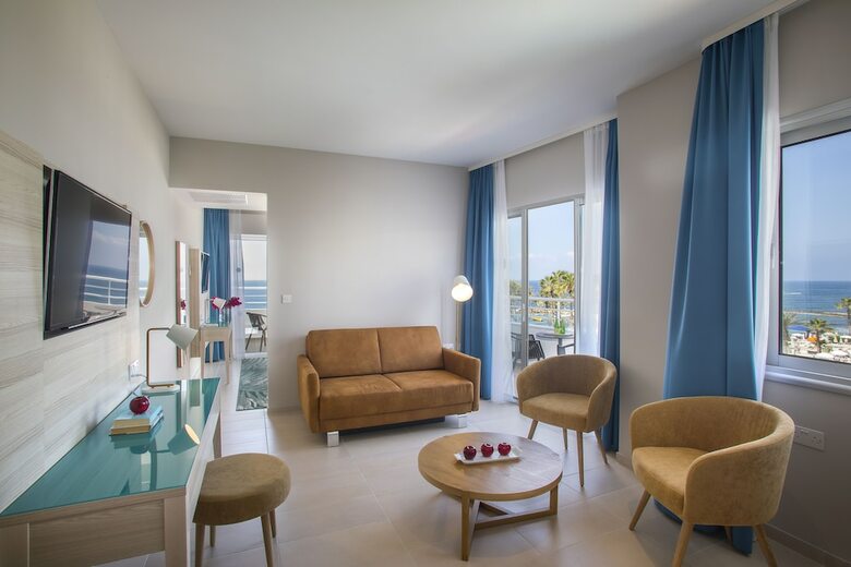 Hotel Leonardo Cypria Bay- All Inclusive