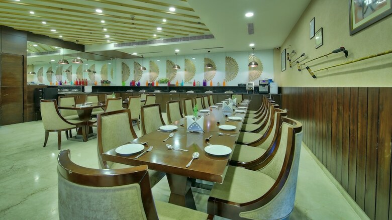 Hotel Polo Inn & Suites