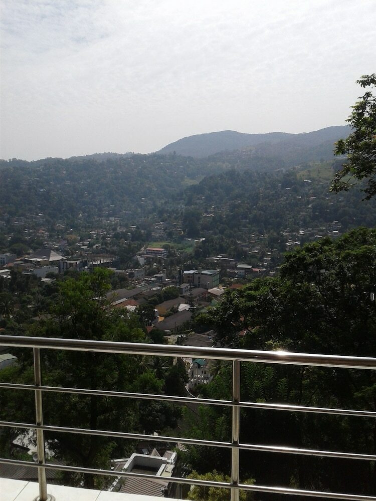 Kandy View Garden Hotel