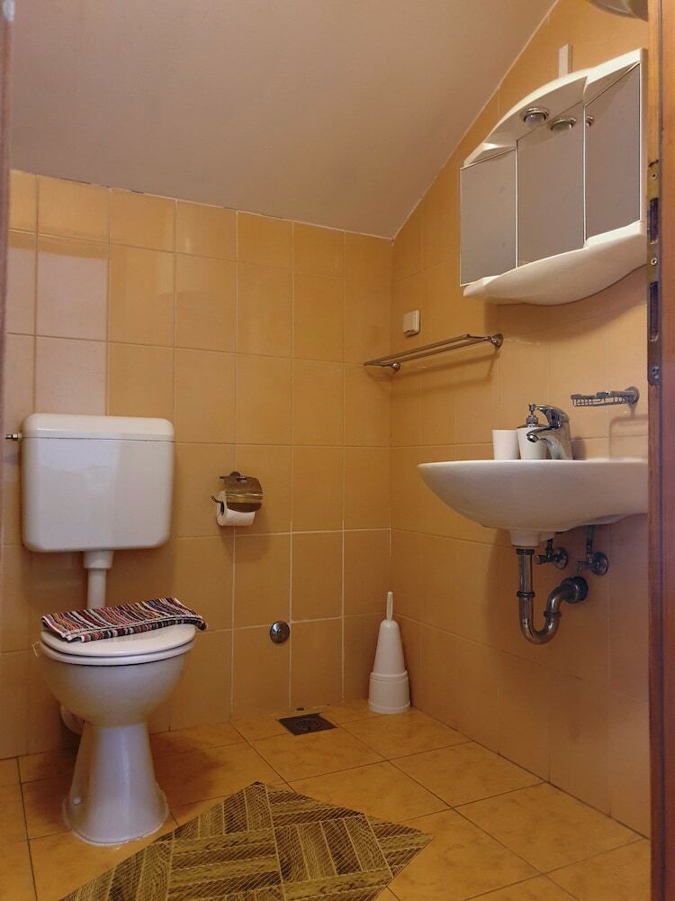 Apartments Lira