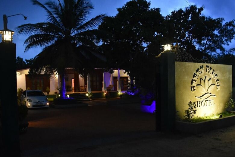 Green Palace Hotel