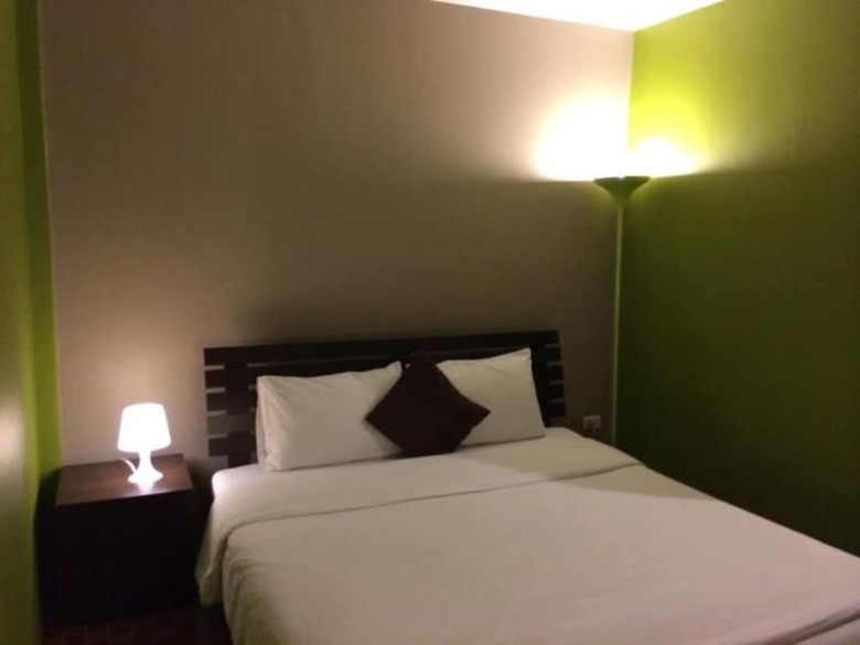 Hotel Baan Chomphu