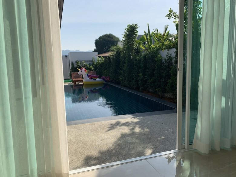Private New Pool Villa Near Laguna