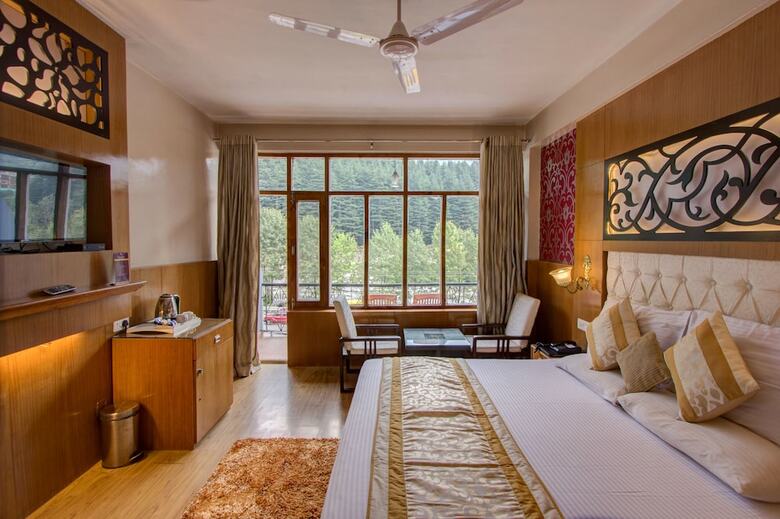 Hotel Natraj Pure Veg