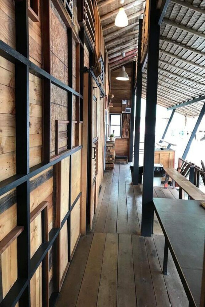 Hostal Cafe Del Sunshine - Hostel