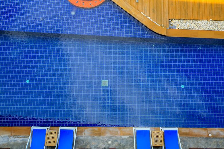 Hotel Pool Access By Punnpreeda Beach Resort