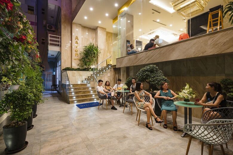 Hotel Aaron