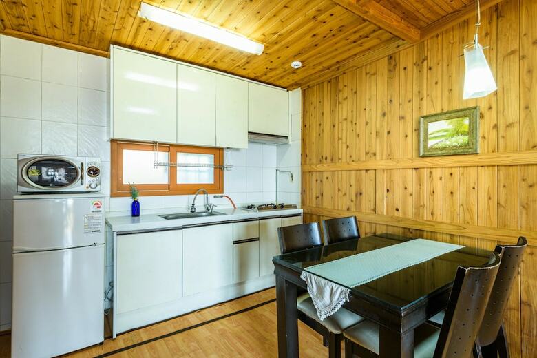 Longbeach Pension