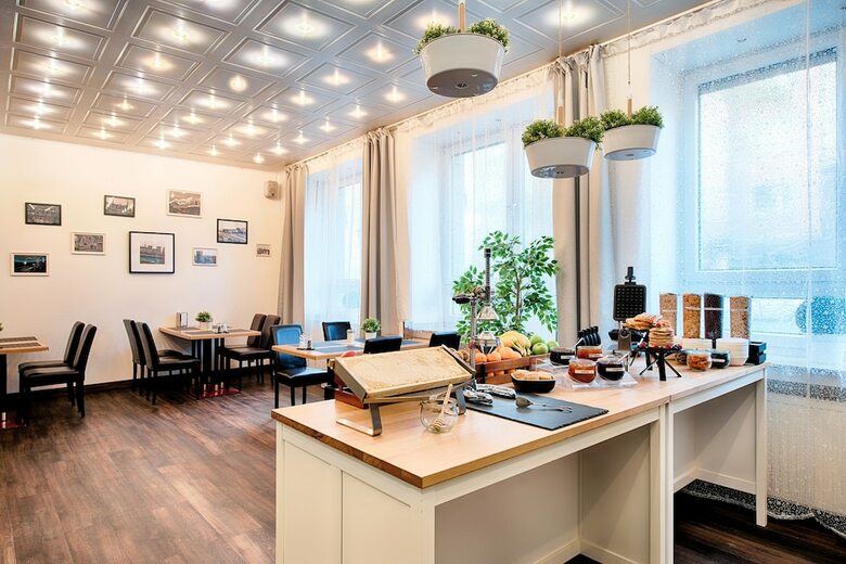 Home Hotel