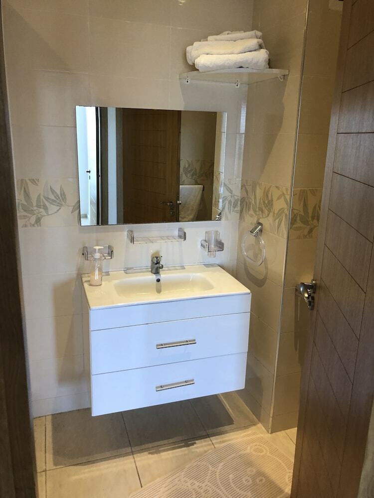 Jb Apartment