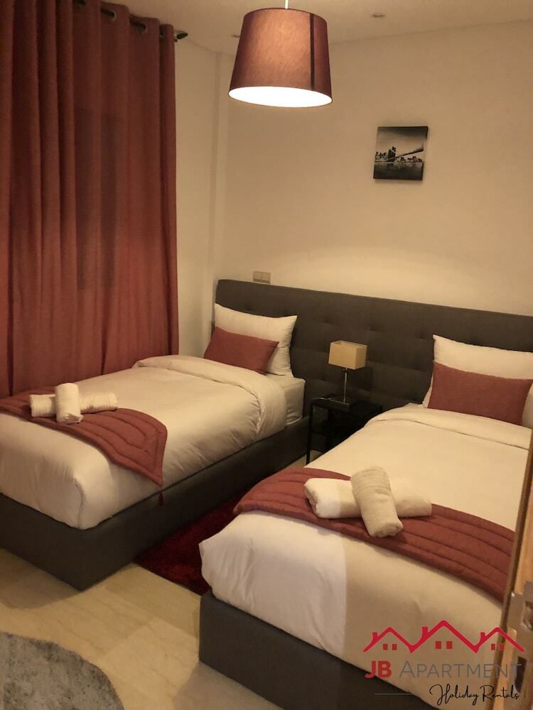 Jb Apartment
