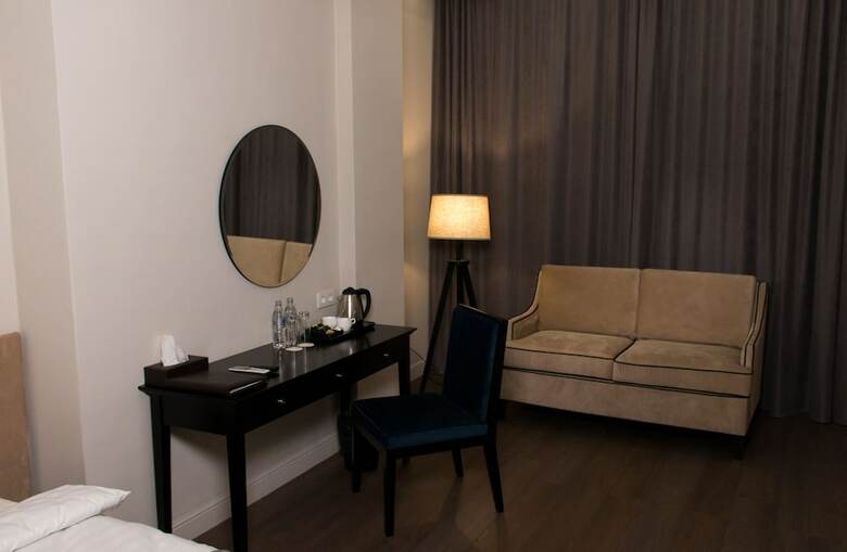 Madison Hotel