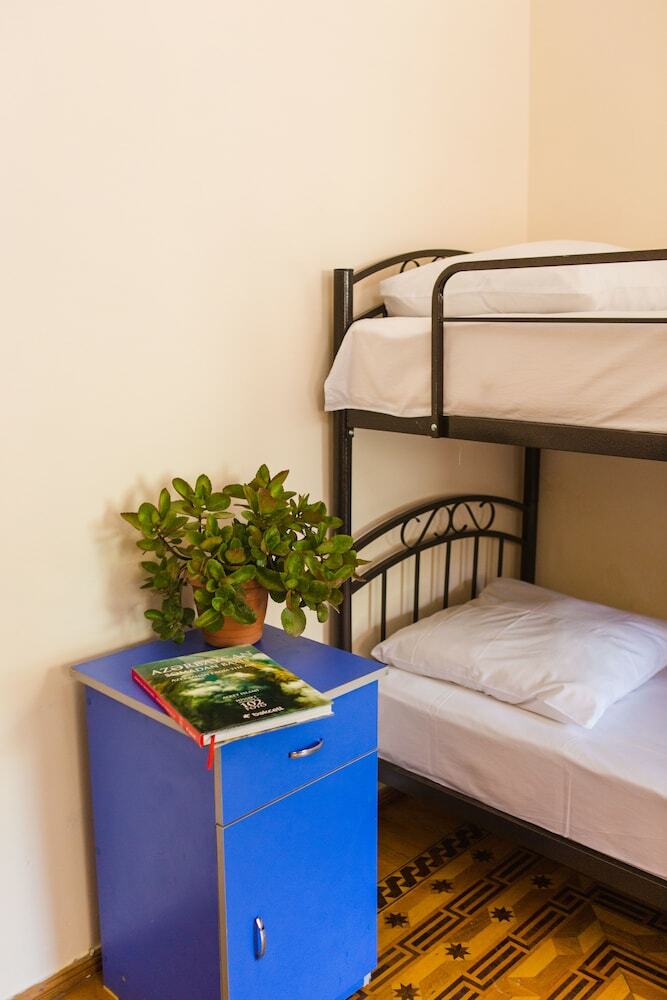 Hostal White City Hostel