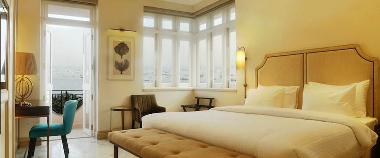 Hotel Harbour View