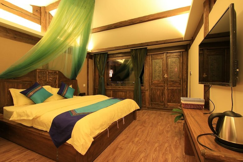 Hotel Village Green Inn
