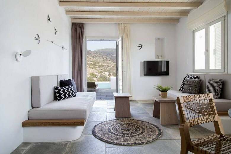 Hotel Hide Out Suites