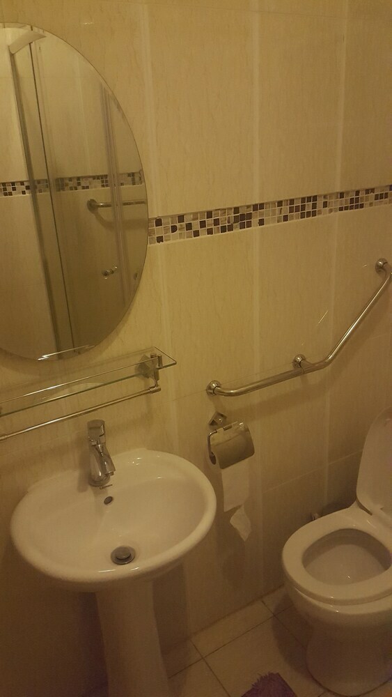Hotel Mathlyn Guest House