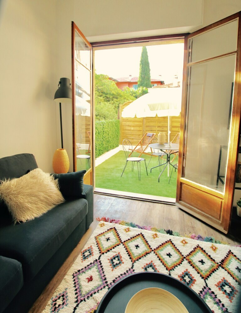 Apartamento Dormirenville - Nice Ev�ch�