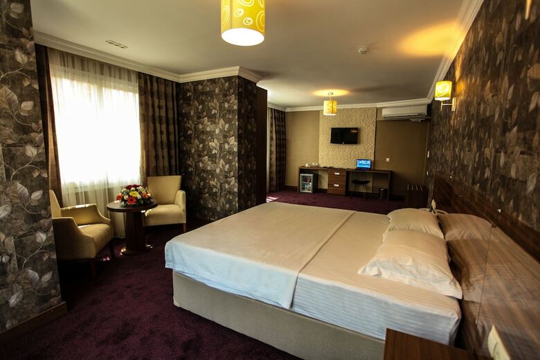 Grand Akcali Hotel