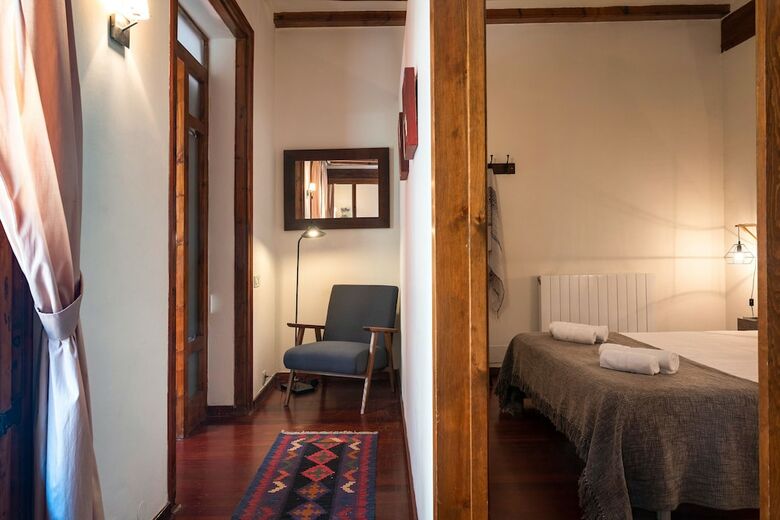 Habitat Apartments Ferran