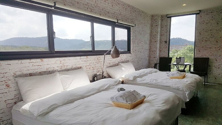 Bed & Breakfast Dou House